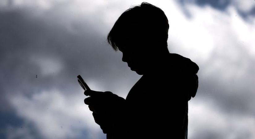 Ritka jó döntés jöhet Franciaországban, de a fiatalok ennek nagyon nem fognak örülni