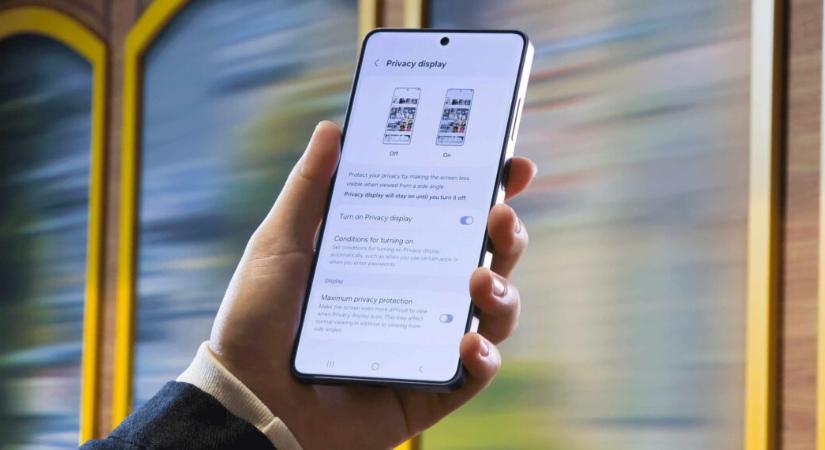 Az emberek egymás telefonját bámulják