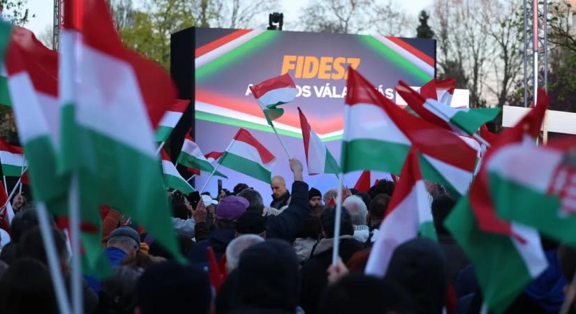 Orbán Viktor: Arról kell döntenünk, hogy a magyarok pénzét elküldjük Donyeckbe az ukránoknak, vagy itthon tarjuk, a magyar családoknak