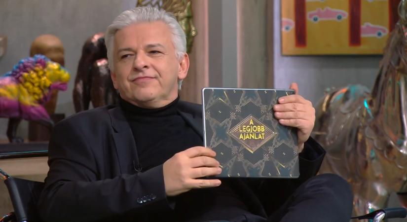 „Megkönnyeztem” – Alföldi Róbert ennyiért licitált a traumát feldolgozó zsebkendőkre