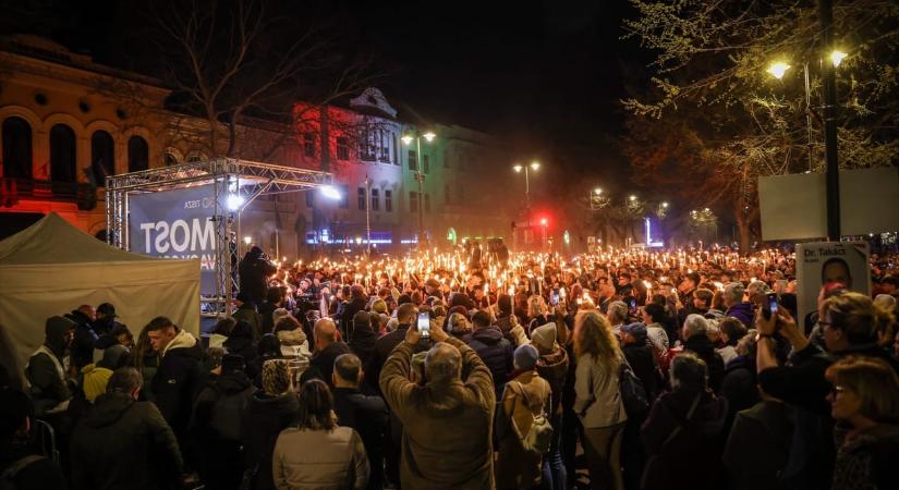 „A kétharmados felhatalmazásra nem azért van szüksége a Tiszának, mert Fidesz 2.0 vagy Fidesz lite akarunk lenni” – elmentünk Magyar Péter békéscsabai országjárására