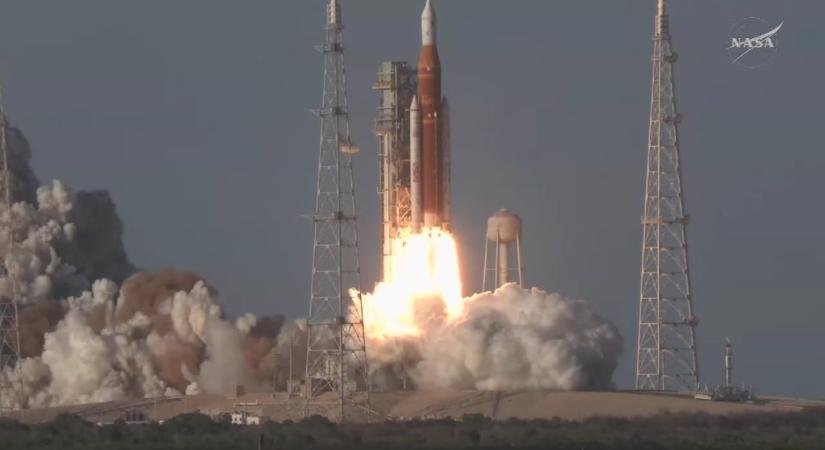 Elstartolt az Artemis–2: négy ember indult útnak a Holdhoz