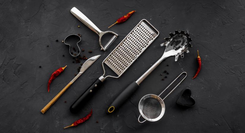 Ezek a konyhai eszközök tűnnek zseniálisnak vásárláskor – mégis a fiók mélyén végzik