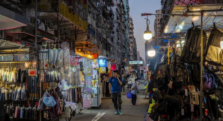 Letartóztatták a könyvesboltost, mert „veszélyes” könyveket árult
