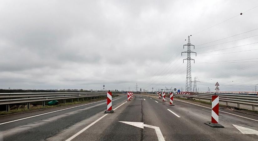 Látványos változás: már látszik a Sándorfalvi út négysávos nyomvonala