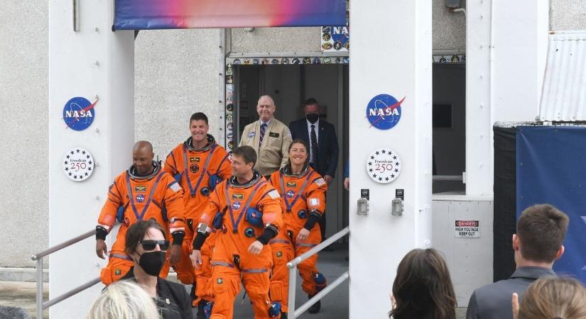 Irány a Hold !- Az Artmis 2 Orinon űrkabinja elindult a Hold felé