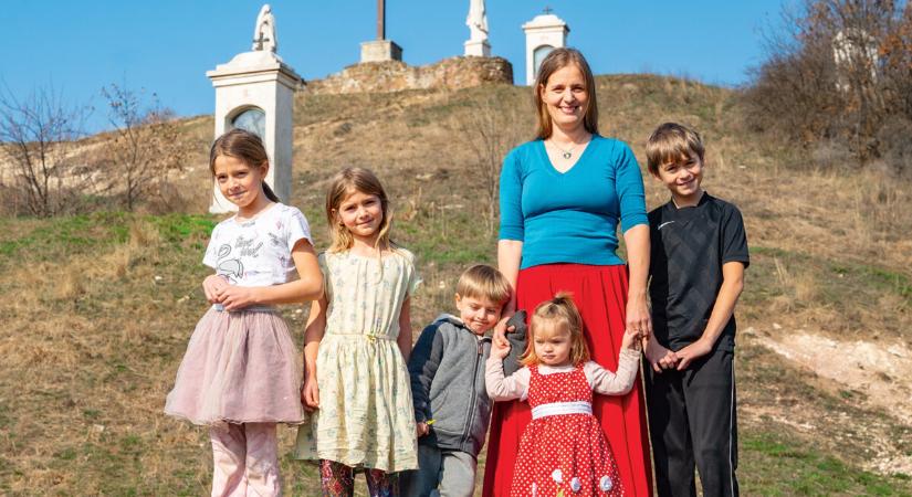 Gyermekek a keresztútnál – interjú Dyekiss Virág néprajzkutatóval