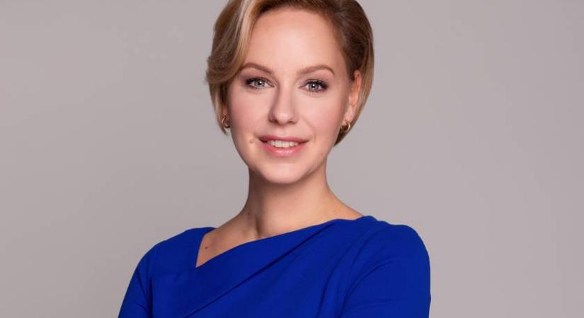 Az RTL híradósa már 5 hónapos terhes: kollégája szúrta ki, hogy várandós