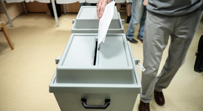Magyarországi választások: ma jár le a külképviseleti névjegyzékbe való felvétel határideje