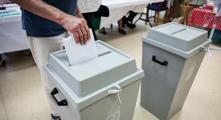 Már a Vegason is lehet fogadni a választások kimenetelére