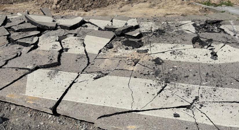 Döbbenetes erejű földrengésről érkezett rendkívüli bejelentés hajnalban Indonéziából