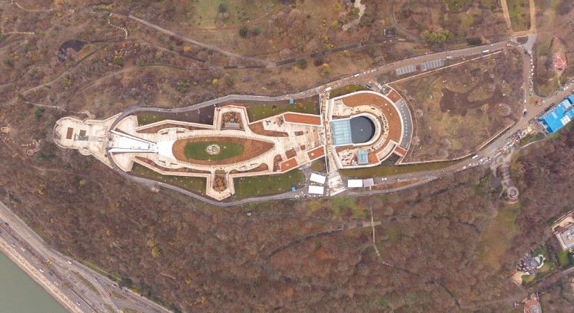 Most már biztos, megvan az új időpont: két nap múlva átadják Magyarország történelmi beruházását – nagy ünnepség készül, itt a teljes program