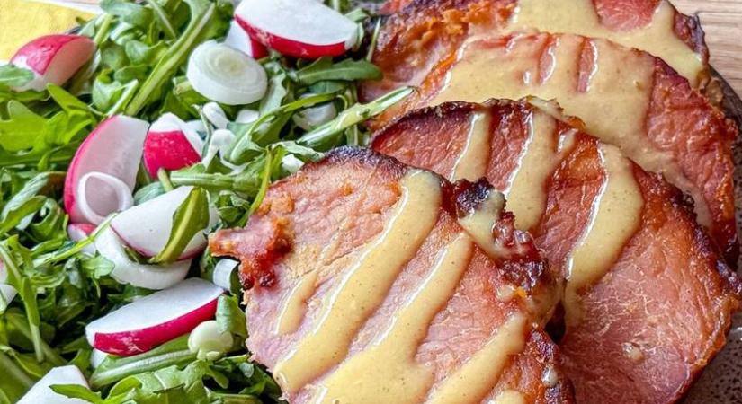 Mézes-mustáros húsvéti sonka: szaftos és omlós lesz a hús