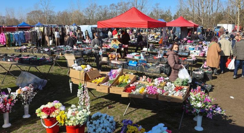 Ünnep ide vagy oda: nem marad el a pénteki piac és a húsvétvasárnapi vásár