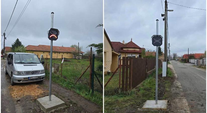 Ez mégis mi? Különleges lámpák jelentek meg a debreceni városrészben