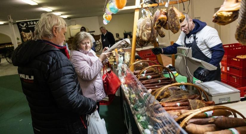 Ne rontsa el a húsvétot silány áruval! Szakértők elárulták, milyen a jó kolbász a sonka mellé