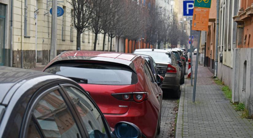 Így parkolhatunk a hosszú hétvégén Debrecenben