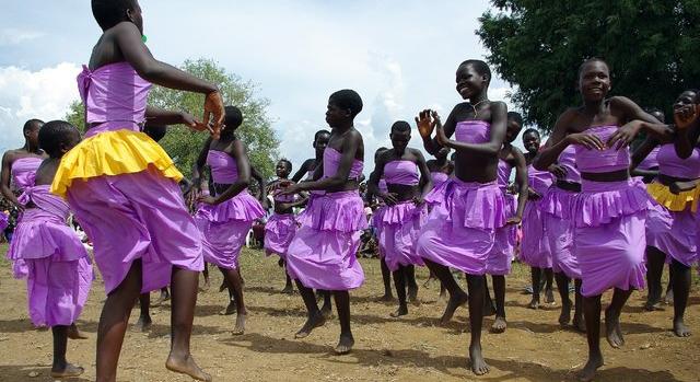 Uganda kulturális eszközökkel épít új országimázst a kínai piacon