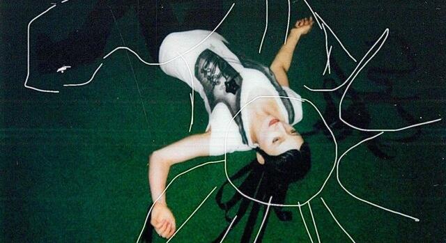 Csinszka új dala a belső békéről szól