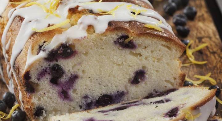 Puha és omlós áfonyás-citromos süti: édes finomság kávé mellé