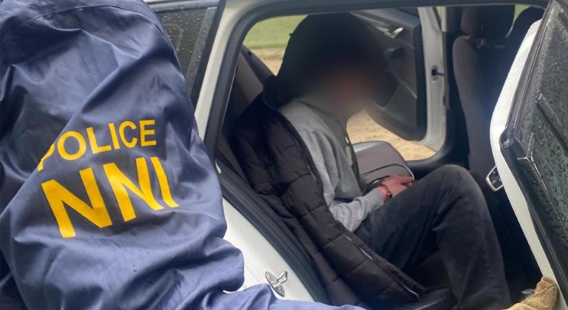 „Lefejezek embereket, fejbe lövök mindenkit” – Iskolai mészárlásra készült egy 15 éves budapesti fiú