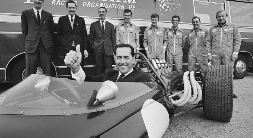 100 éves lenne az F1-pilóta, aki saját autójával lett világbajnok