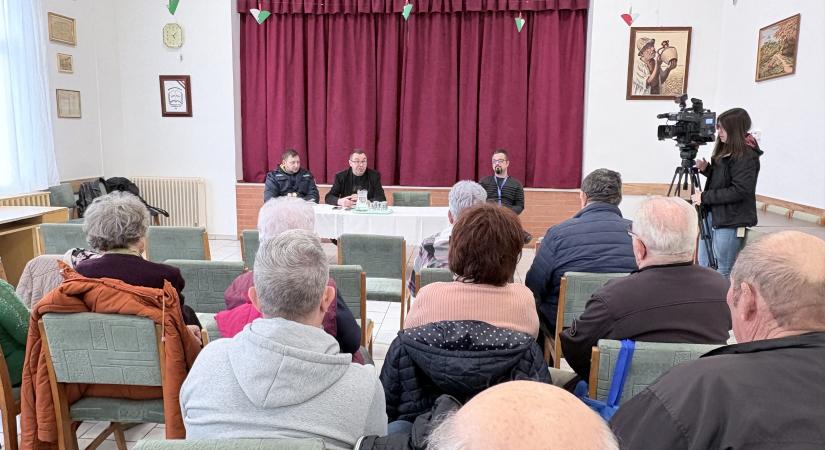 Problémák, megoldások és jó hangulat – lakossági fórum Újvároson