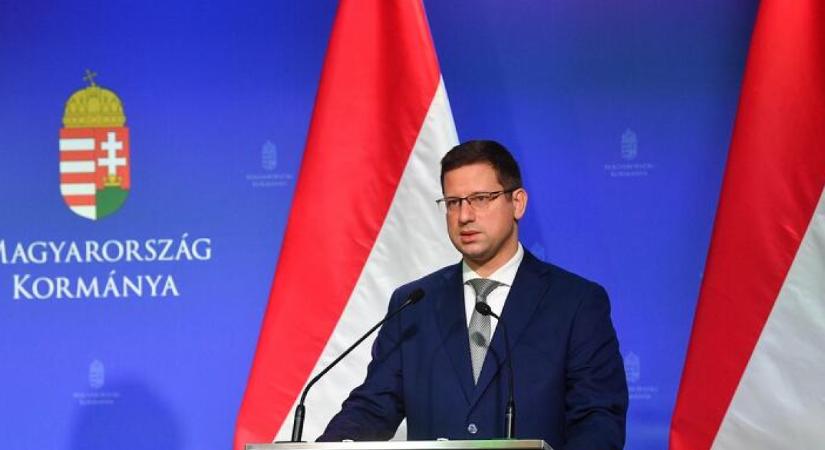 Mit reagál Gulyás Gergely az újabb botrányokra? Kövesse velünk a Kormányinfót percről percre!