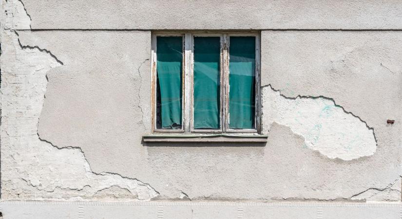 Az ablakon keresztül látta el vevőit a kecskeméti dílerpáros, kommandósok csaptak le rájuk  fotó