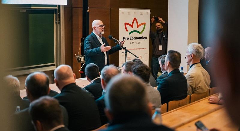 Kelemen Hunor: „Tudatosan kell készülnünk a mesterséges intelligencia jelentette kihívásra”