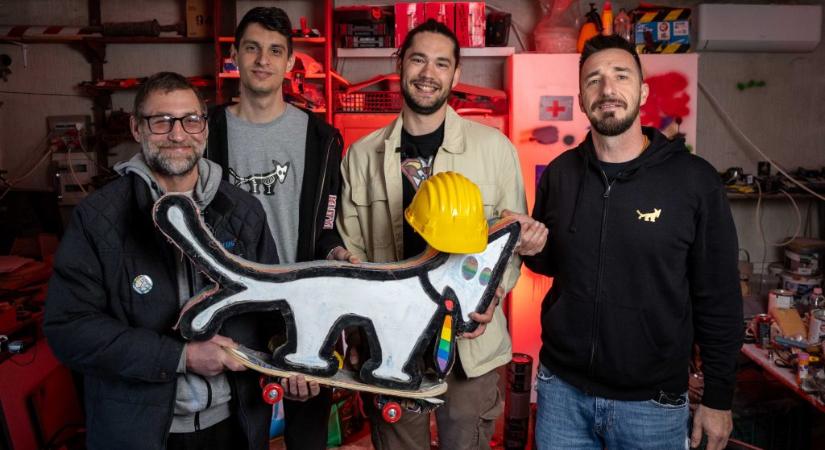 Három helyen visszalépteti jelöltjeit a Magyar Kétfarkú Kutya Párt