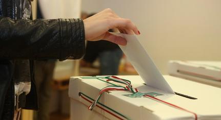 Eddig több mint 87 ezren vannak a külképviseleti névjegyzékben