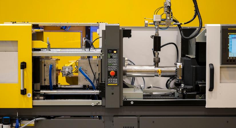 A hatékony fröccsöntőgépek egyre fontosabb szerepet töltenek be az európai műanyagiparban