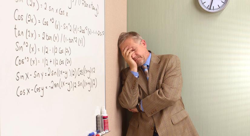 Megjöttek a friss számok: ennyit keresnek most a tanárok