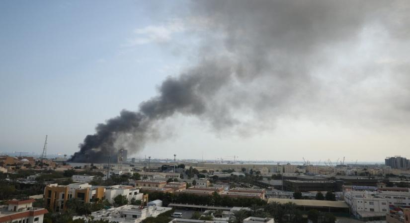 Banki szolgáltatások és fizetési rendszerek álltak le, miután dróntámadás érte az Amazon közel-keleti központjait