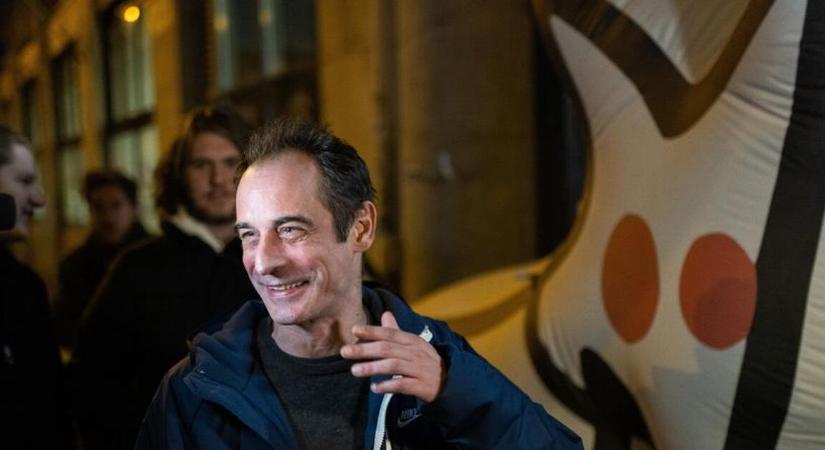 Hűthetik a pezsgőt a Tiszánál, kutyapártos jelöltek is visszalépnek