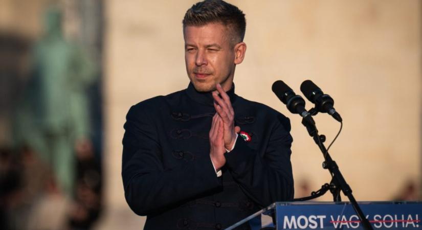 Magyar Péter: Tudjuk, hogy csal a bíró, az ellenfél szöges cipővel játszik, kilopják a levegőt is a labdából, ettől függetlenül meg fogjuk nyerni a meccset