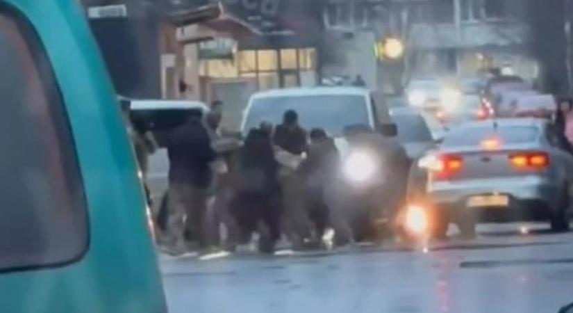 Késeléses incidens Odesszában: egy TCK-s katona és egy járókelő is megsérült