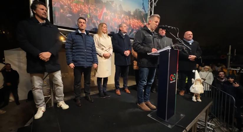 A Tisza Párt Fejér megyei jelöltjei is a rezsicsökkentést támadják