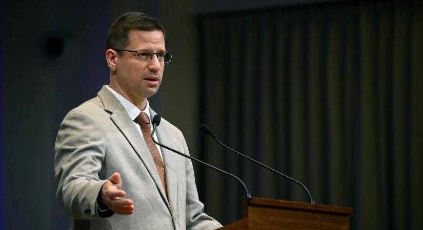 Brüsszel követeli a védett ár azonnali felfüggesztését, de a kormány ellenáll