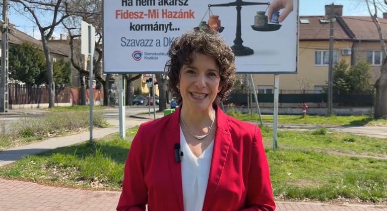 „Veszélybe kerülhet a kormányváltás” – országos plakátkampányt indít a Demokratikus Koalíció
