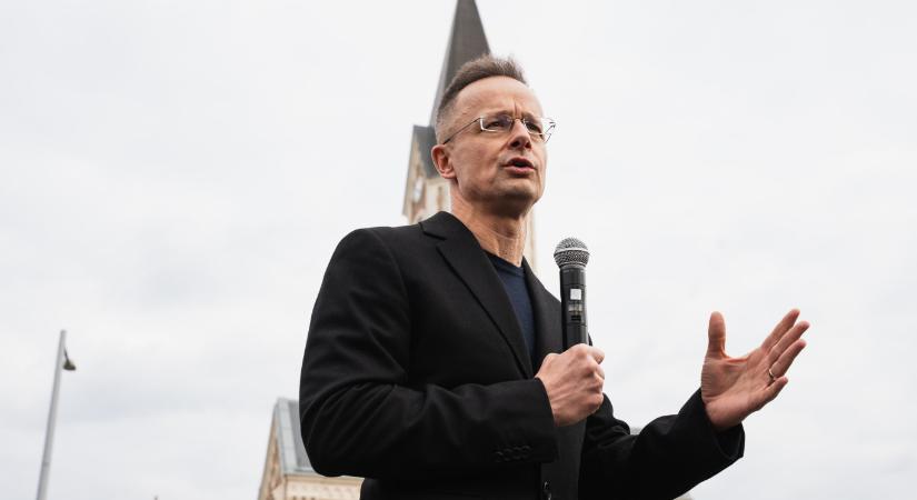 Szijjártó elfelejtette az őt megtagadó tanárát