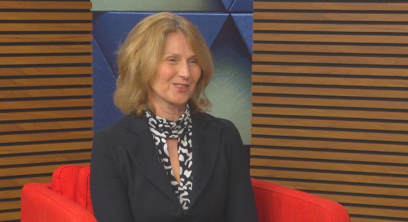 Kitüntetett igazgató a Hello Győrben