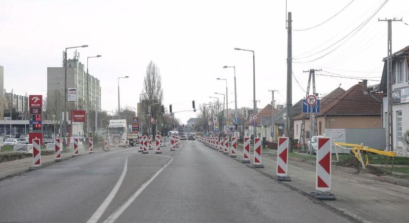 A 25-ös főút felújítása tovább folytatódik, a következő napokban ismét változik a közlekedés rendje