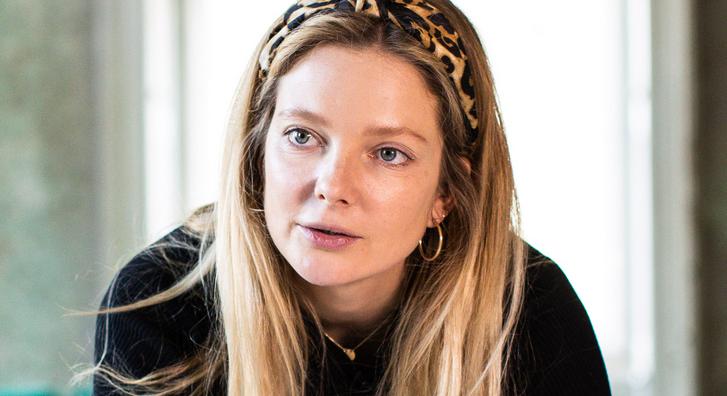 „Annyira sok a pénz a számládon, hogy be kéne fektetni” – Mihalik Enikő akkora utalást kapott a számlájára, hogy ránézett a bank is