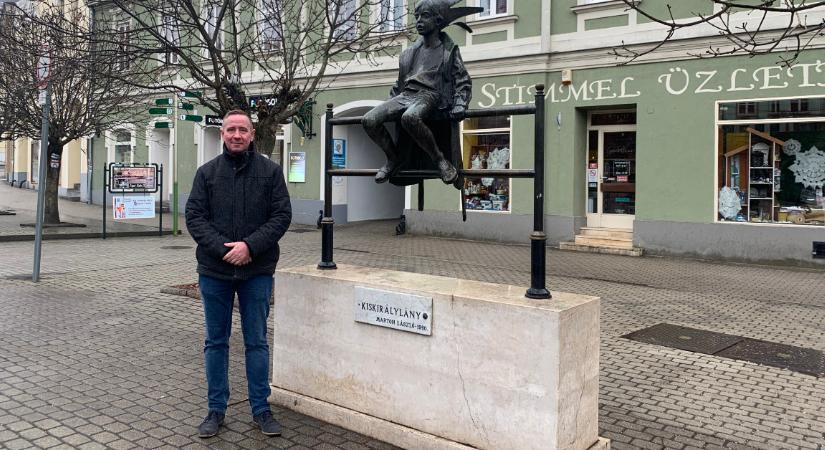 Navracsics Tibor mellett kampányol a négy évvel ezelőtti ellenfele