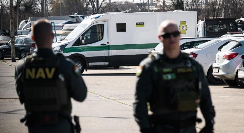 Mesterlövésszel és gránátvetővel ütöttek rajta az ukrán pénzszállító konvojon, fegyvert is keresett náluk a TEK – újabb részletek derültek ki az ügyről