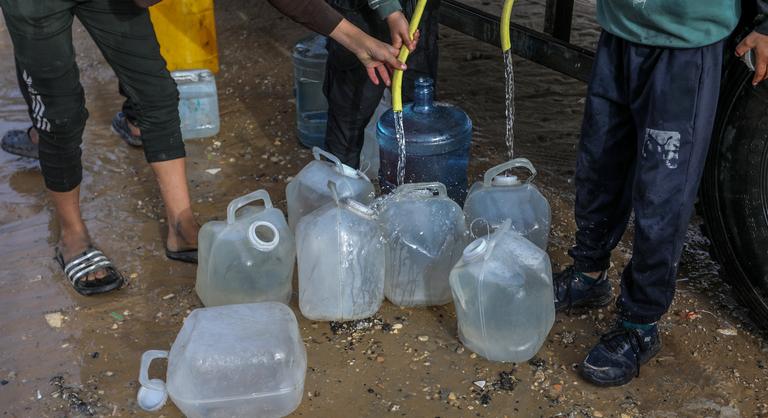 Akinek nincs semmije, az tényleg annyit is ér?