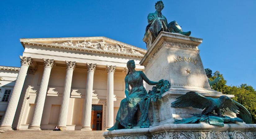 Az Attila-kiállítás az ötvenezredik látogatóját ünnepli Budapesten