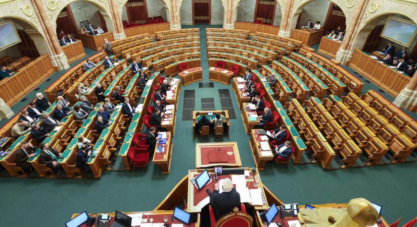 VOKS 2026: itt minden fontosat megtudhat a választáson induló pártokról, ki is nyomtathatja